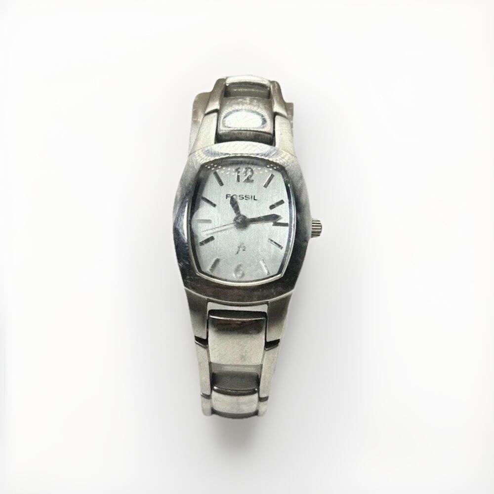 Fossil ES9526 Womens Silver Stainless Steel Analog Dial Quartz Wrist Watch AM908
